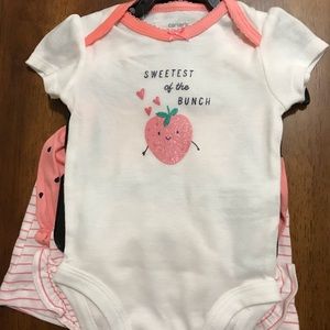 ⬇️ PRICE DROP-BRAND NEW WITH TAGS!  Carter’s Baby 4-piece Set